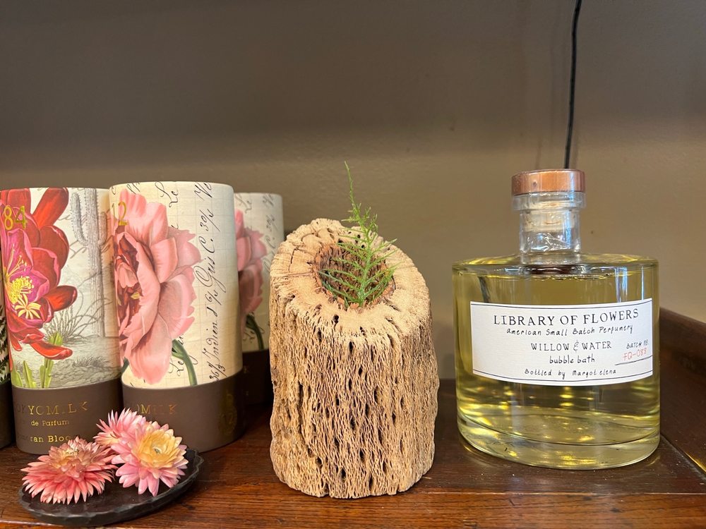 UPPER VILLAGE BLOOMS Updated August 2024 23 Photos & 27 Reviews