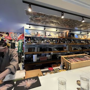 Hihimanu Sushi - Sushi Bars Near Me - Honolulu, Hawaii