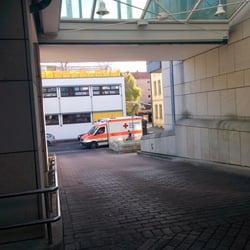 Krankenhaus St. Josef - Notfall-Zufahrt