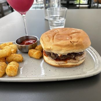 1931 Gallery Bistro - Szechuan burger - Breakfast & Brunch Near Me - Vancouver, British Columbia 1931 Gallery Bistro - Szechuan burger - Breakfast & Brunch Near Me - Vancouver, British Columbia
