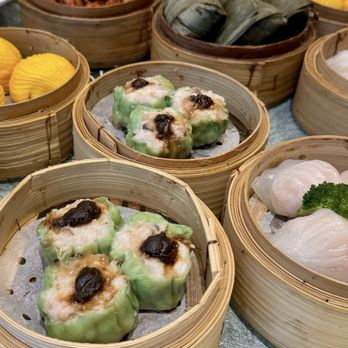 New Mandarin Seafood Restaurant - Dim Sum Near Me - Vancouver, British Columbia