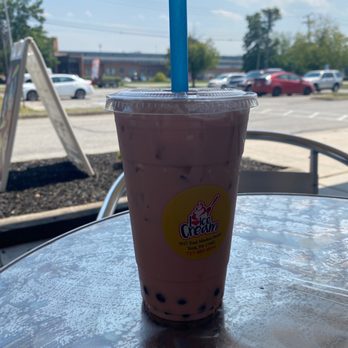 I Love Ice-cream - Strawberry milk tea + tapioca pearls - Ice Cream & Frozen Yogurt Near Me - York, Pennsylvania