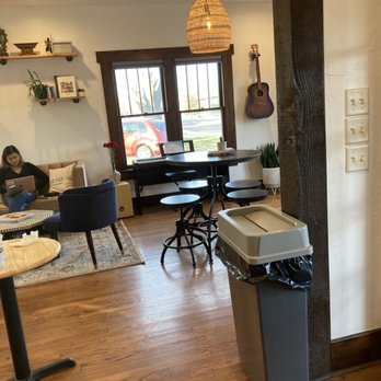 Low Battery Coffee - Interior - Coffee & Tea Near Me - Edmond, Oklahoma Low Battery Coffee - Interior - Coffee & Tea Near Me - Edmond, Oklahoma