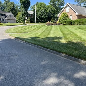 L & C Lawncare - a residential neighborhood with a large lawn - Lawn Services Near Me L & C Lawncare - a residential neighborhood with a large lawn - Lawn Services Near Me