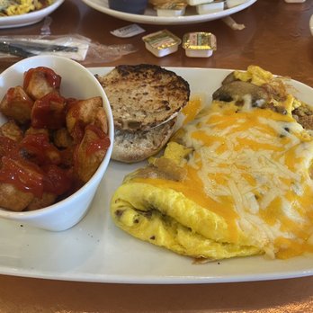 Another Broken Egg Cafe - Breakfast potatoes, supreme omelette - Cafes Near Me - Memphis, Tennessee