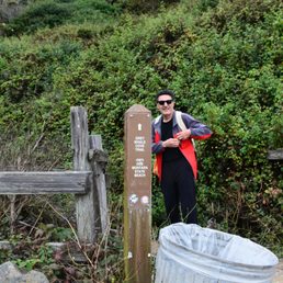 Starting the hike from Mcnee Ranch- don't take the wide trail