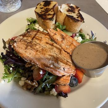 Sagebrush BBQ & Grill - Summer salad with salmon - Barbeque Near Me - Grand Lake, Colorado