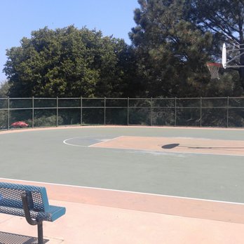 Oak Crest Park - Half Court - Parks Near Me - Encinitas, California