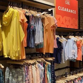 Athleta - Sports Wear Near Me - Providence, Rhode Island