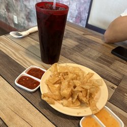 Gourmet Oriental - Can't fort get the yummy crunchy noodles