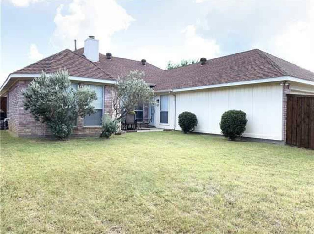 Slide of Renown Roofing & Construction