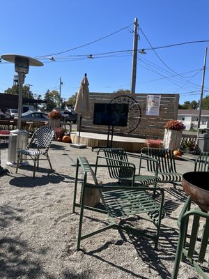 Hillgarten Beer & Wine Garden by null