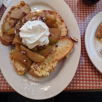 The Chocolate Gallery Cafe - Apple pecan French toast - New American Near Me - Warren, Michigan