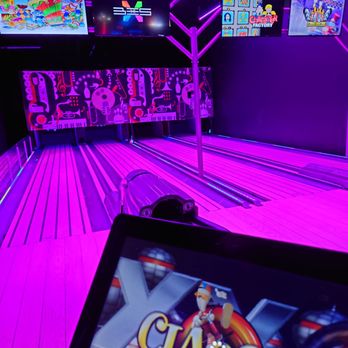 Monster Mini Golf Bellevue - Mini bowling - Mini Golf Near Me - Bellevue, Washington