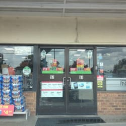 7-Eleven - Front of store