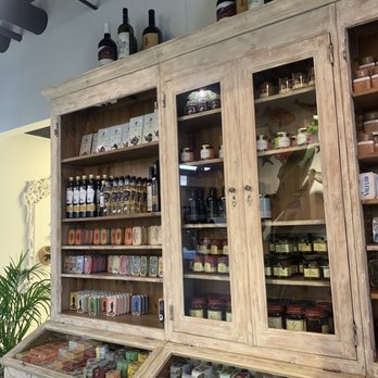 Mercado Negro - Tapas/Small Plates Near Me - Toronto, Ontario