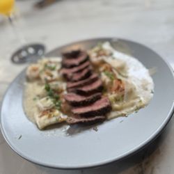 Steak & Ravioli Bianco