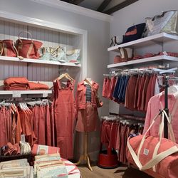 Murray's Toggery Shop