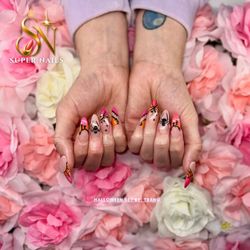 Super Nails