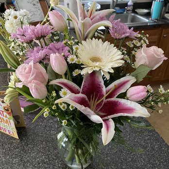 Edinboro Flower Shop - Florists Near Me - Marlborough, Massachusetts Edinboro Flower Shop - Florists Near Me - Marlborough, Massachusetts
