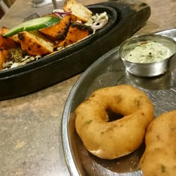 Maya Tandoori - Vada Sambar & Paneer Sizzler, yum!!