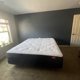 Big Fig mattress setup, old mattress removed, and all packing materials removed! Big Fig mattress setup, old mattress removed, and all packing materials removed!