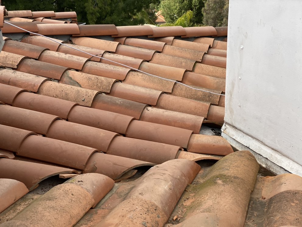 Slide of Jose Cruz's Roofing and Construction