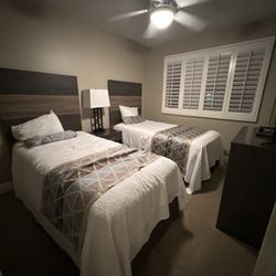 Sand Pebbles Resort - Twin beds in 2 bedroom timeshare