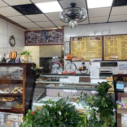 Old Time Bagels - Inside