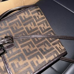 McCully Shoe & Luggage Repair