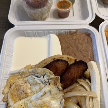 Pupusas Locas - Desayuno Loco - Salvadoran Near Me - Covington, Washington