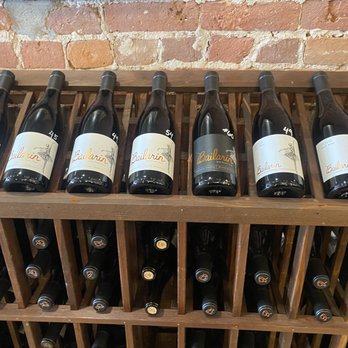 Bailarín Cellars Winery & Tasting Room - Wine Tasting Room Near Me - Sacramento, California
