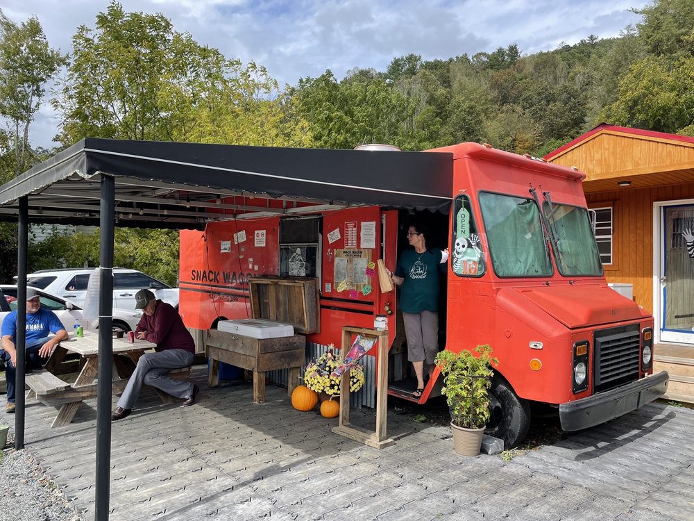 Snack Wagon Logo