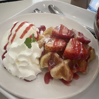 2D CAFE 新大久保店 - Updated February 2026 - 109 Photos & 17