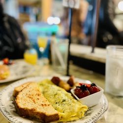 Commonwealth Coffeehouse & Bakery