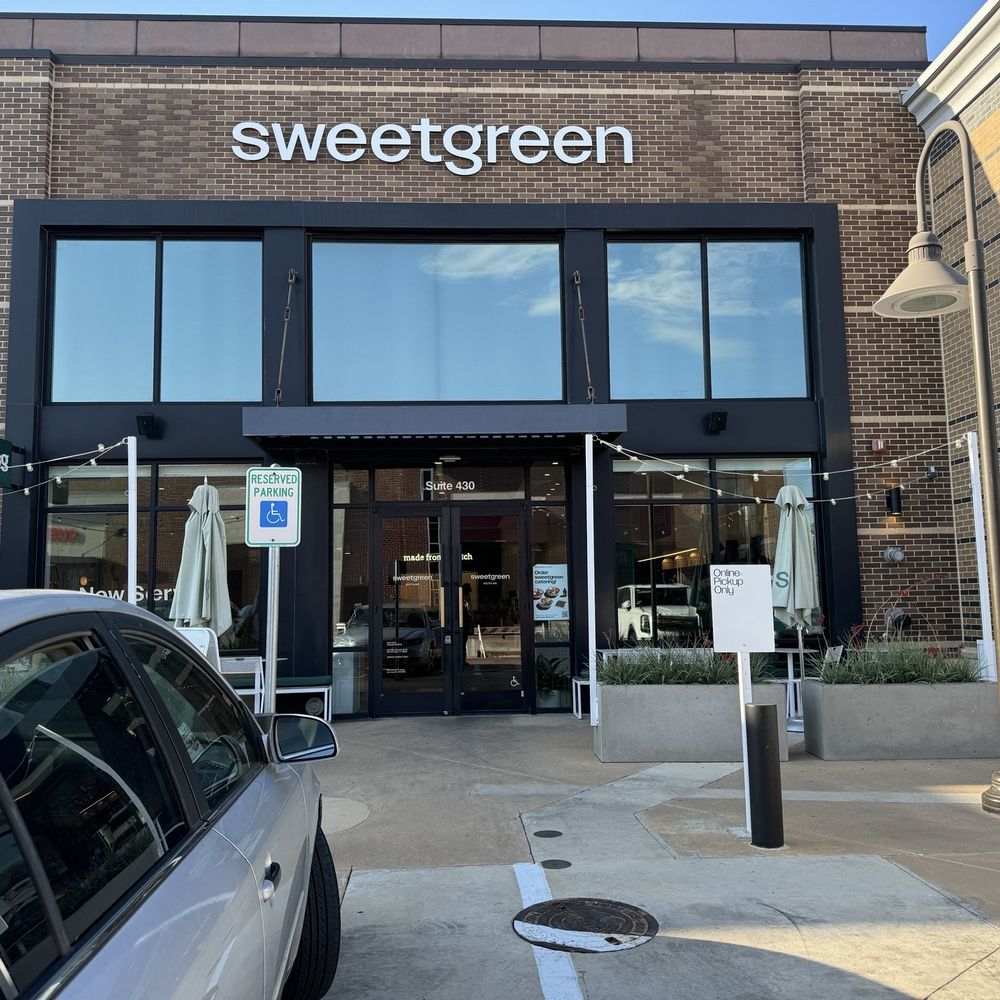 sweetgreen - Healthy Salads, Wraps, and Bowls - Outside - Salad Near Me - Dallas, Texas sweetgreen - Healthy Salads, Wraps, and Bowls - Outside - Salad Near Me - Dallas, Texas
