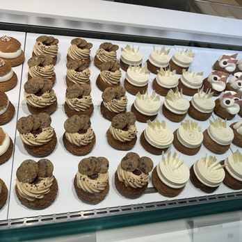 Beta5 Chocolates - Chocolatiers & Shops Near Me - Vancouver, British Columbia