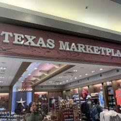 Texas Marketplace - Outside