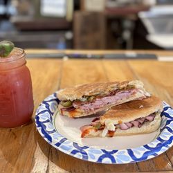 Camp Connell General Store - Speziato Panini