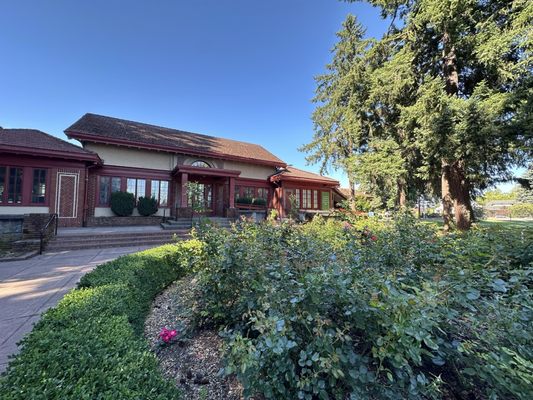Peninsula Park Rose Garden by null