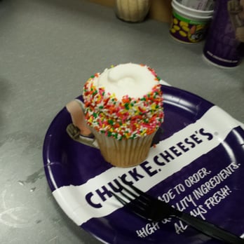 Holland Cakery 'N' Sweets - Vanilla Cupcake, no filling - Bakeries Near Me - Holland, Michigan Holland Cakery 'N' Sweets - Vanilla Cupcake, no filling - Bakeries Near Me - Holland, Michigan