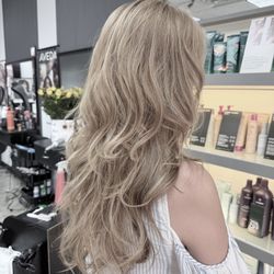 Dynamix Hair Salon - Hi lite & color with Tracy