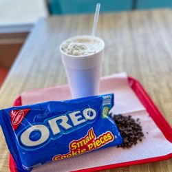 Ken's Fast Foods - Cookies 'n' Cream Shake