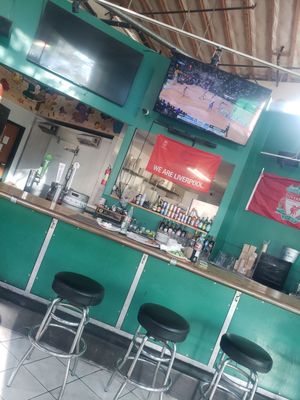 Lanesplitter Pizza & Pub by null