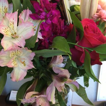 Beckys Flowers - Florists Near Me - Roseville, California Beckys Flowers - Florists Near Me - Roseville, California