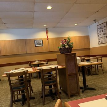 Ricado's Italian Restaurant - Restaurant interior - Italian Near Me - Aiea, Hawaii
