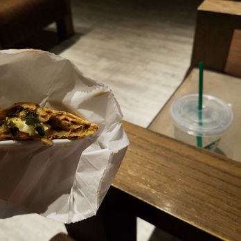 Starbucks - Coffee & Tea Near Me - Chicago, Illinois