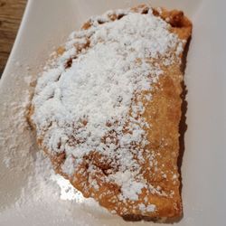Tango's Empanadas & Grill - Meridian - Manzana - dessert empanada