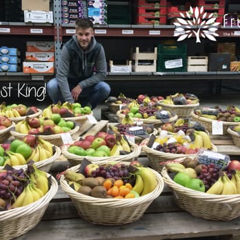 Frugee - Vorbereitung der Vitaminkörbe für die Auslieferung - Food Delivery Services Near Me - Munich, BY