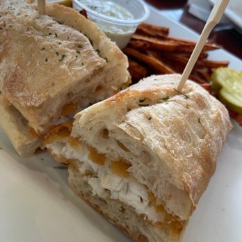 Jules on the Green - Whaler sando - Cafes Near Me - Essex, Vermont